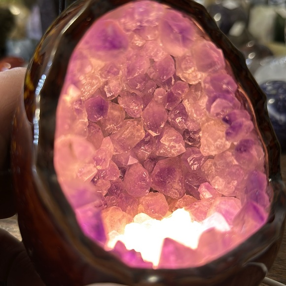 🔥SALE🔥 Amethyst Crystal Chip Nightlight! - Picture 6 of 10